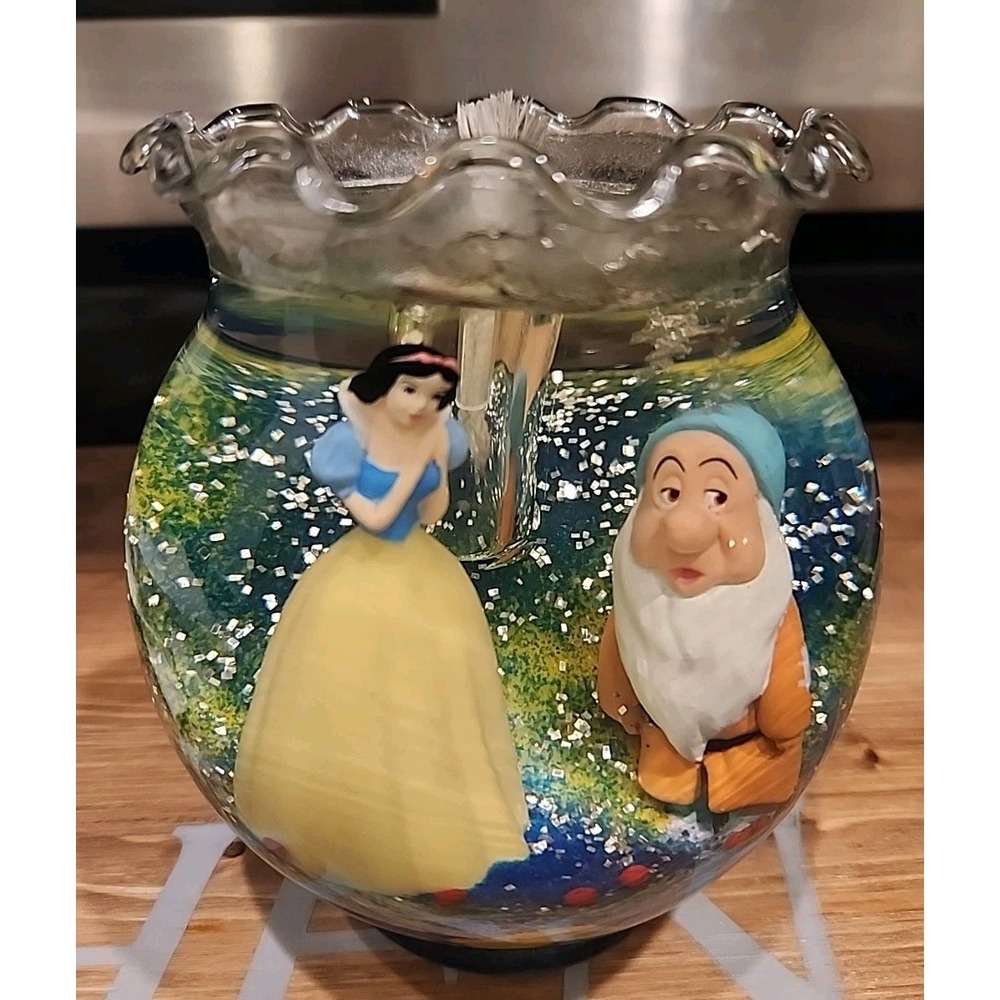 **Rare Snow White & Seven Dwarfs Oil Lamp